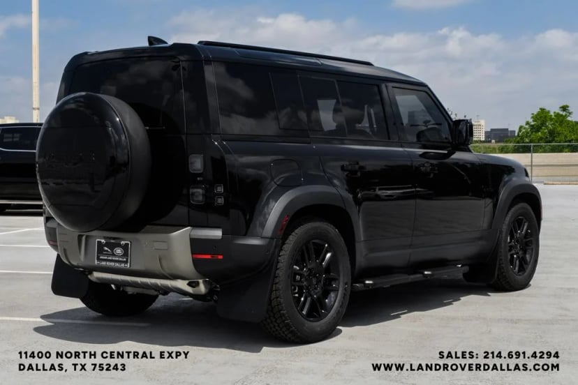 2026 Land Rover Defender 110 - Image 6