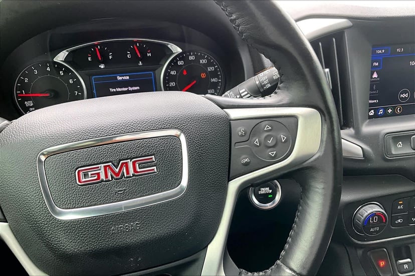 2020 GMC Terrain - Image 24