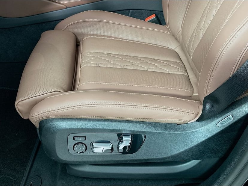2027 BMW X6 - Image 21