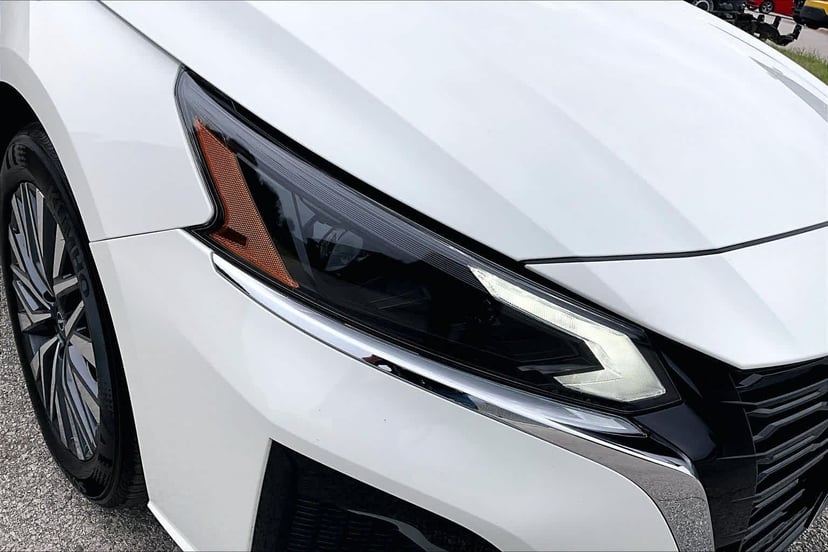 2025 Nissan Altima - Image 27