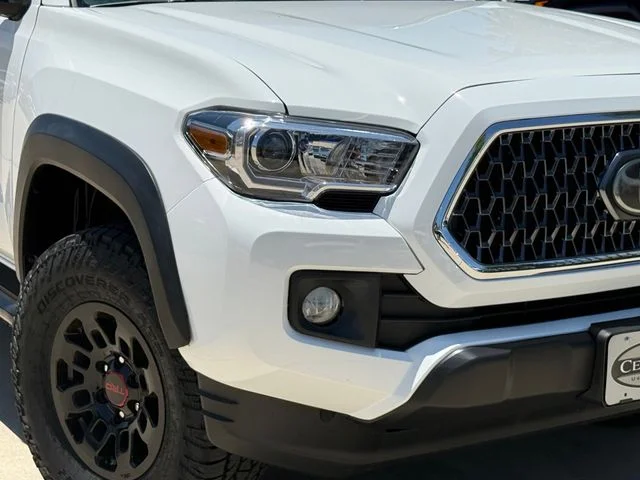 2018 Toyota Tacoma - Image 3