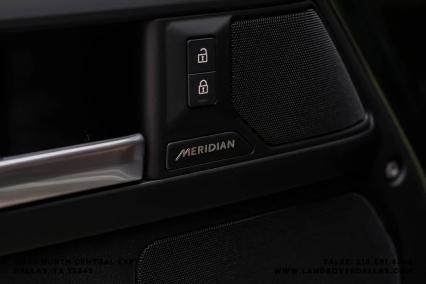 2026 Land Rover Defender 110 - Image 47