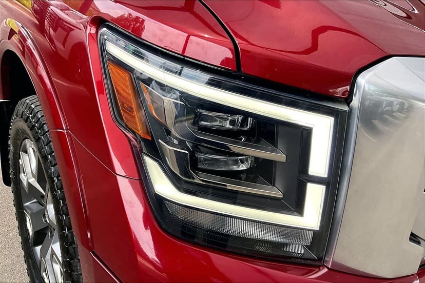 2021 Nissan Titan - Image 28