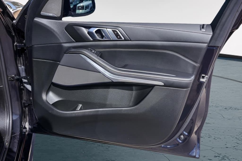 2023 BMW X5 - Image 33
