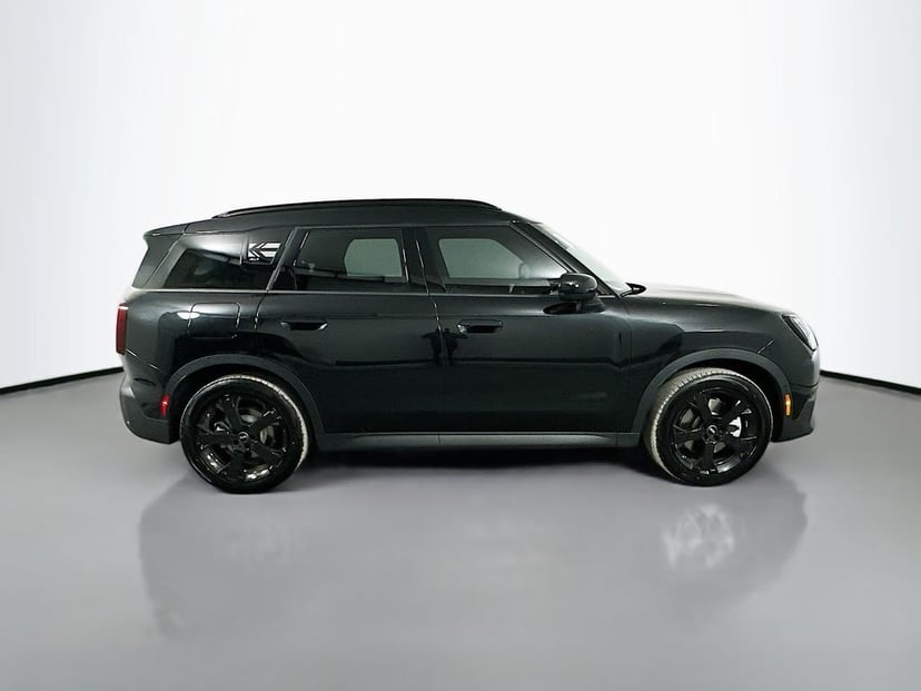 2026 MINI Countryman - Image 3
