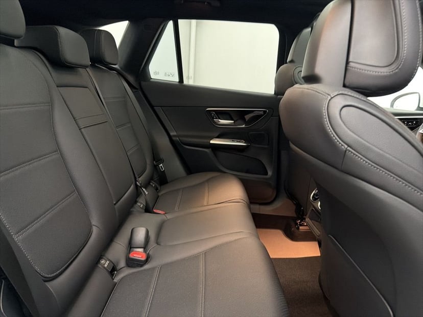 2026 Mercedes-Benz GLC - Image 27