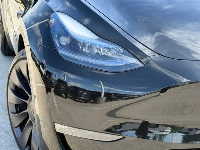 2025 Tesla Model Y - Image 3