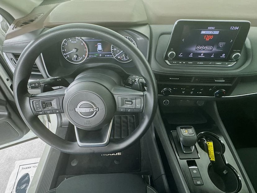 2023 Nissan Rogue - Image 12