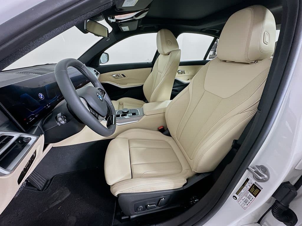2025 BMW 3 Series - Image 16