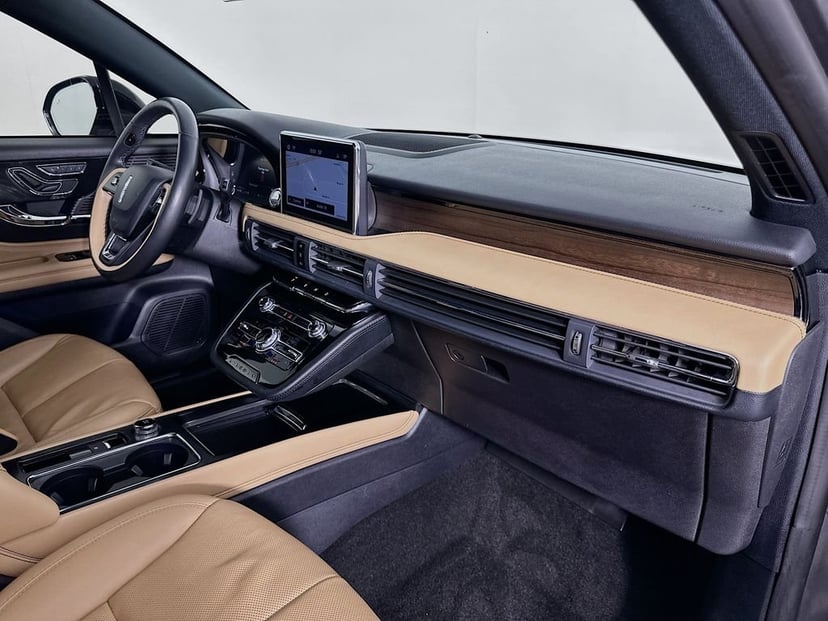 2022 Lincoln Corsair - Image 30