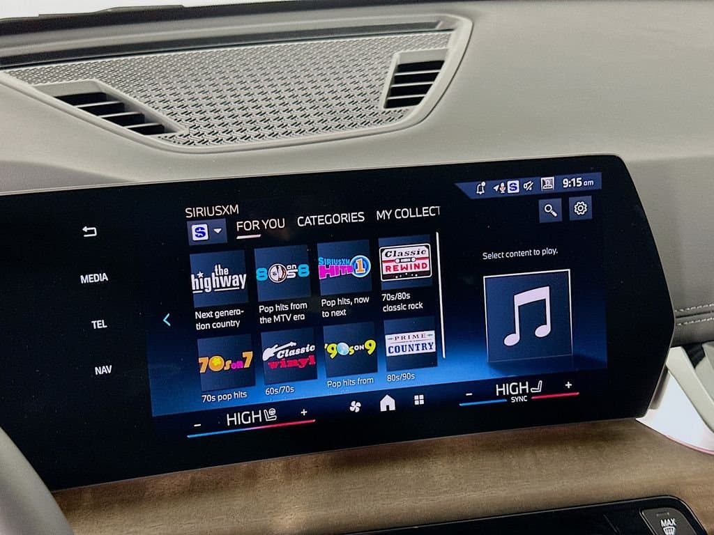 2025 BMW X1 - Image 11