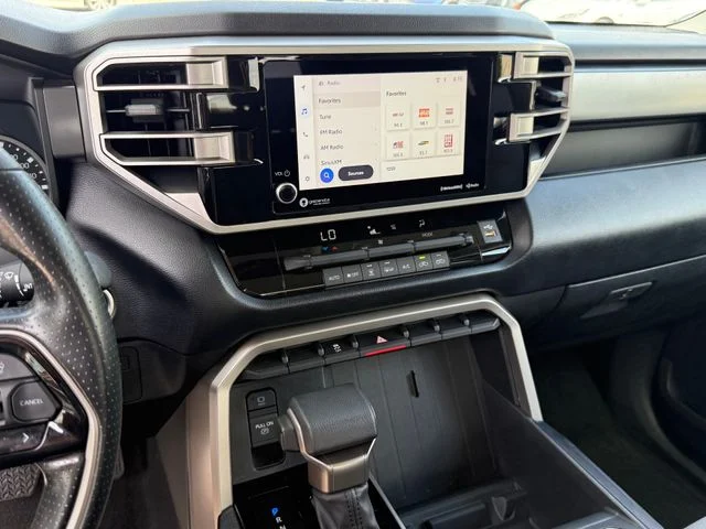 2024 Toyota Tundra - Image 19