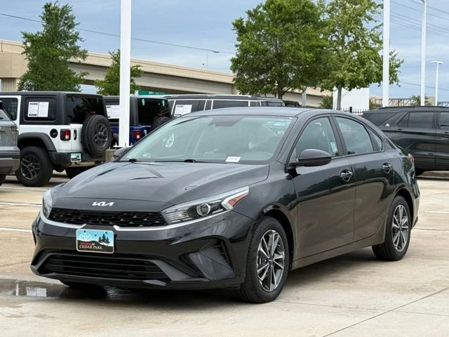 2023 Kia Forte - Image 8