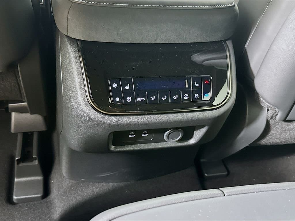 2026 INFINITI QX80 - Image 31