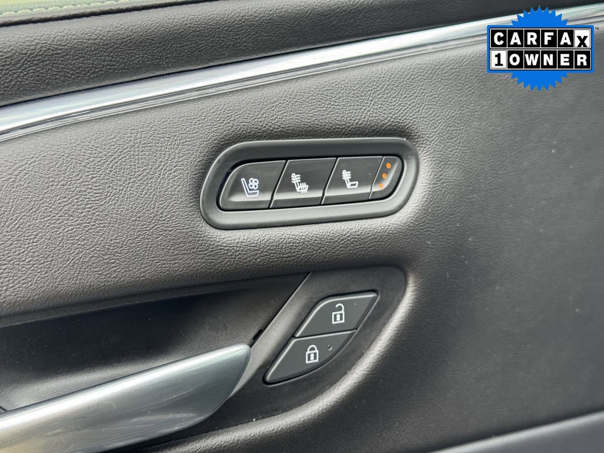 2021 Cadillac Escalade - Image 18