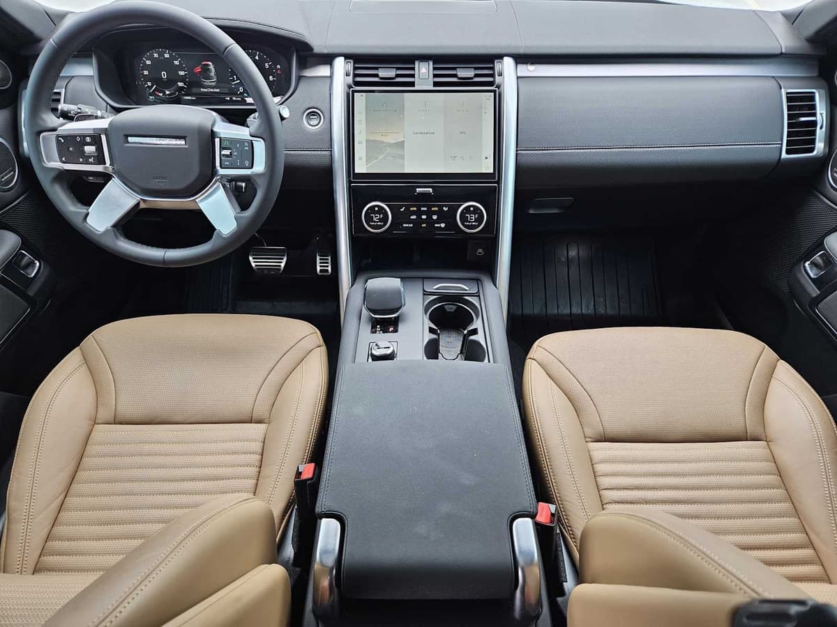 2025 Land Rover Discovery - Image 26
