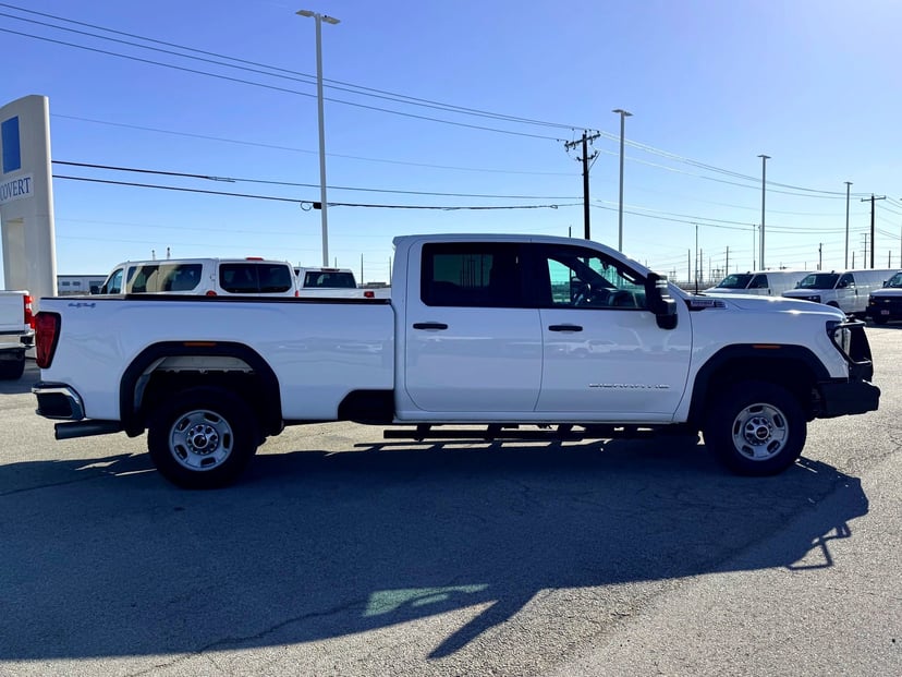 2024 GMC Sierra 2500HD - Image 6