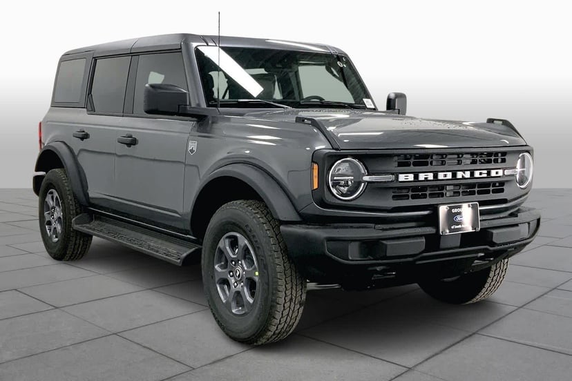 2026 Ford Bronco - Image 2