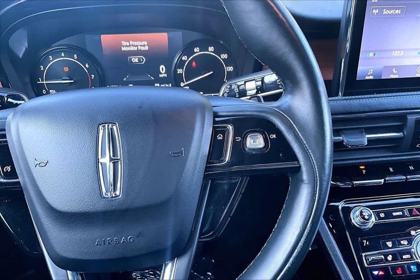 2020 Lincoln Corsair - Image 24