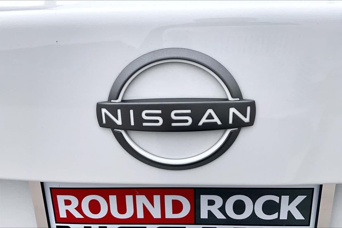 2025 Nissan Sentra - Image 30