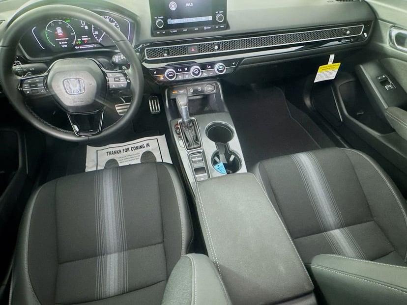 2026 Honda Civic Hybrid - Image 32