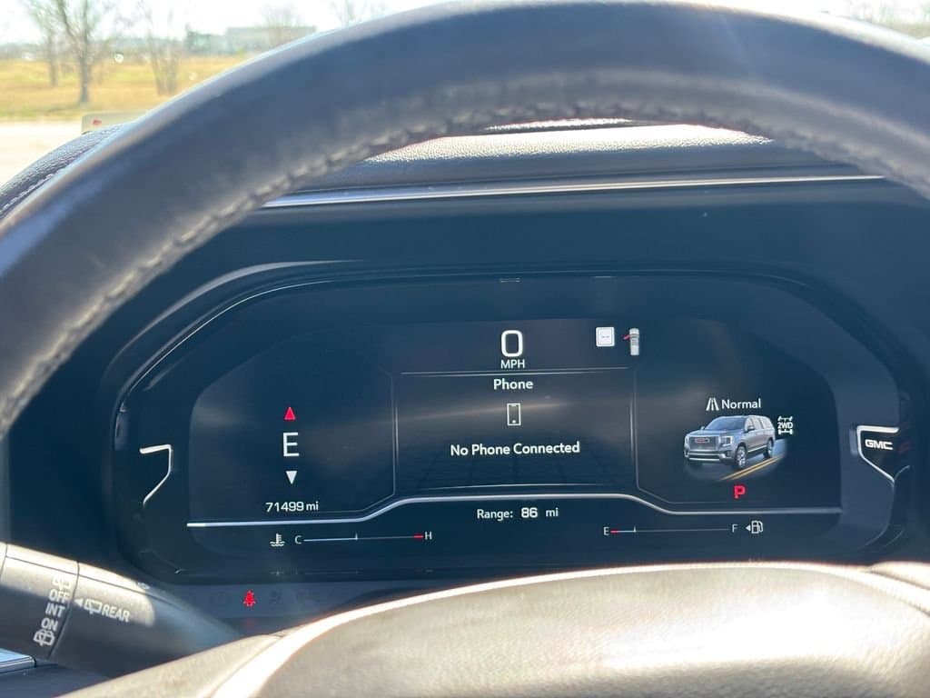 2022 GMC Yukon - Image 16