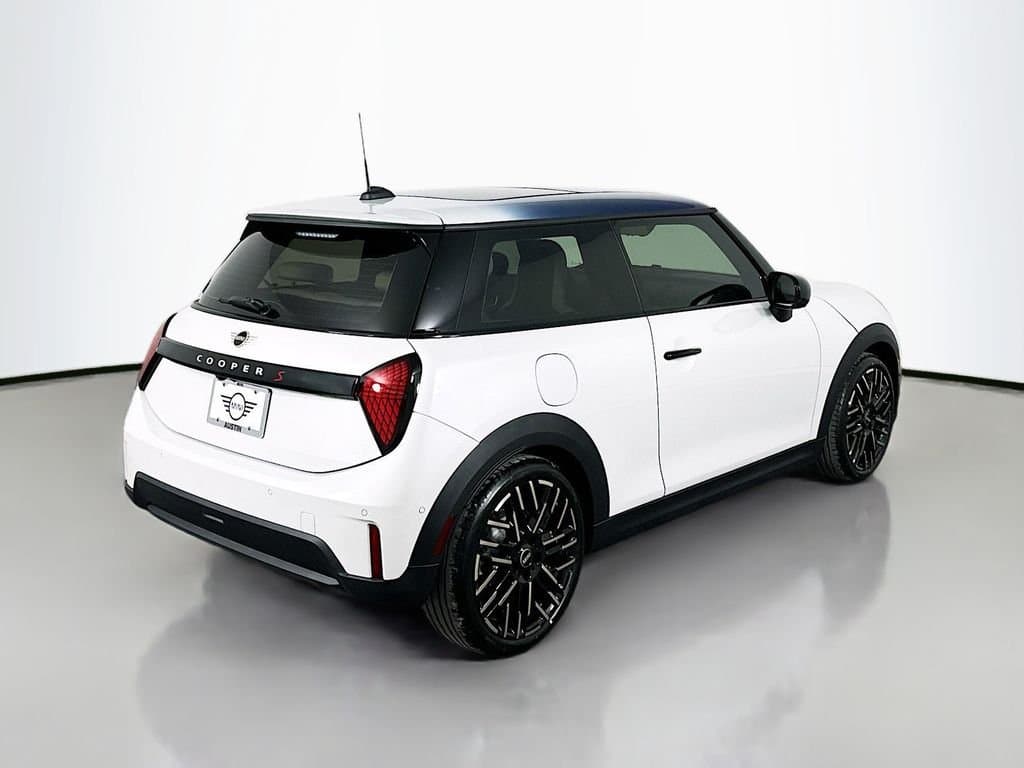 2025 MINI COOPER - Image 6