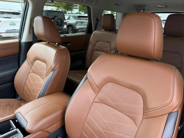 2023 Nissan Pathfinder - Image 11