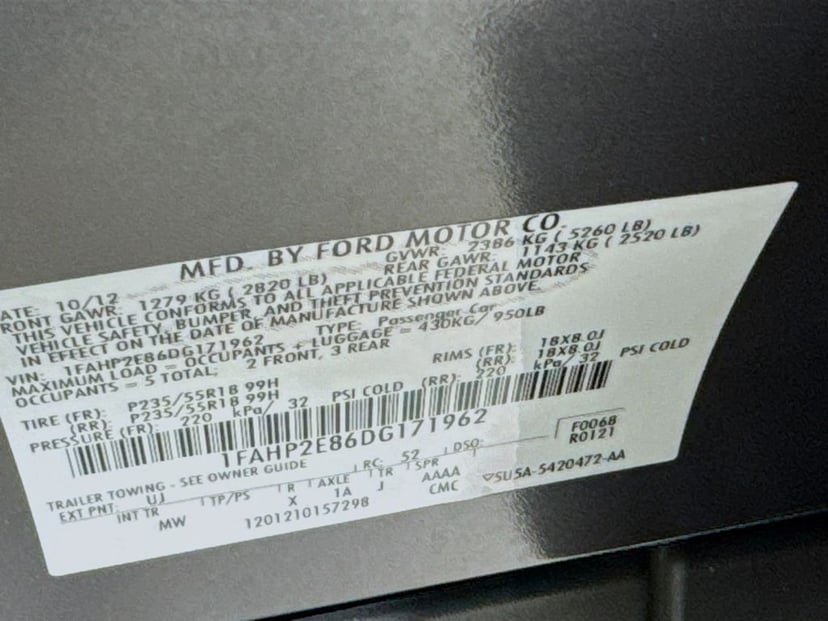 2013 Ford Taurus - Image 38