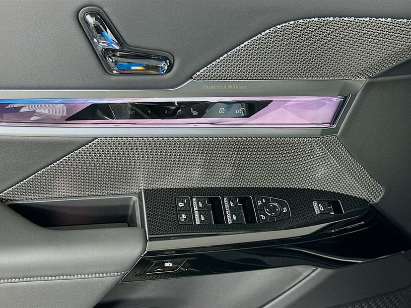 2026 BMW i7 - Image 20