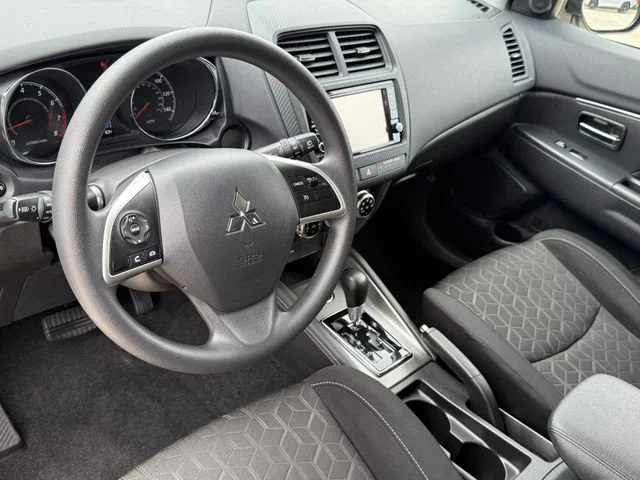 2025 Mitsubishi Outlander Sport - Image 10
