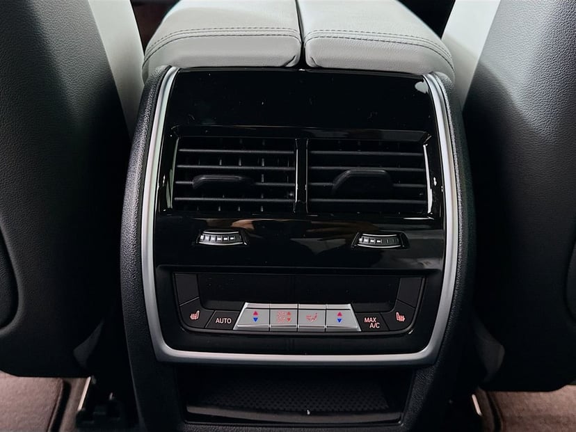 2026 BMW X5 - Image 18