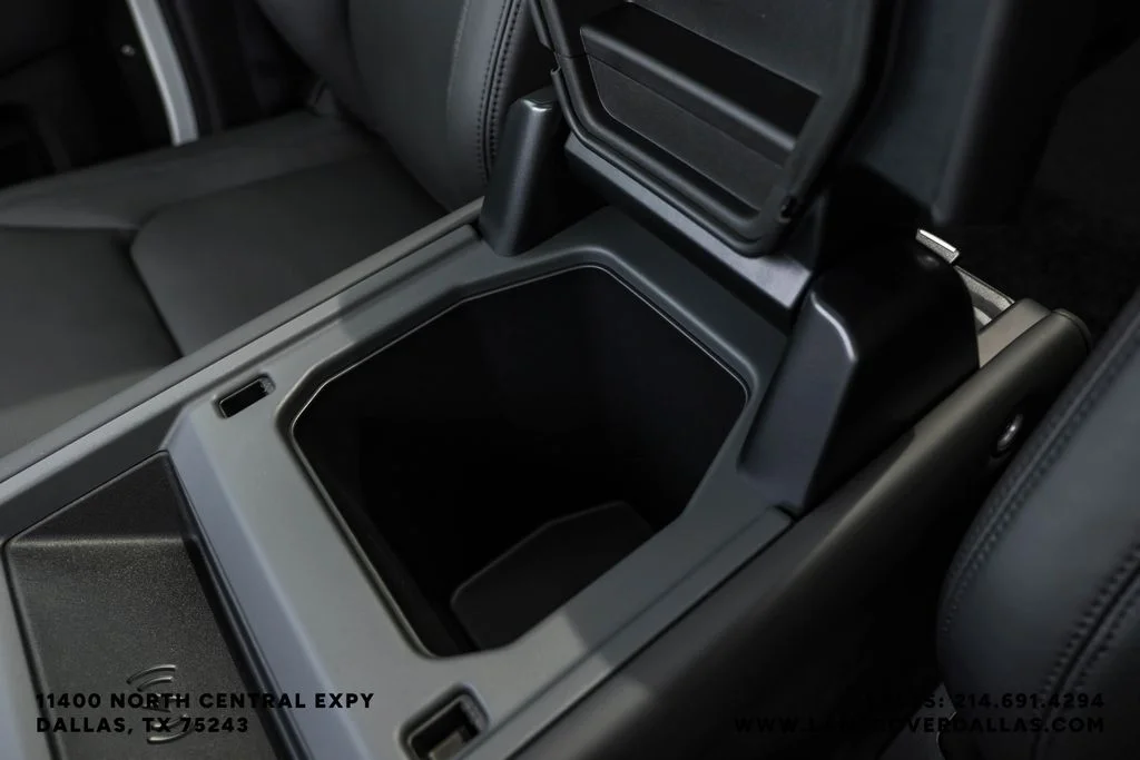 2026 Land Rover Defender 130 - Image 26