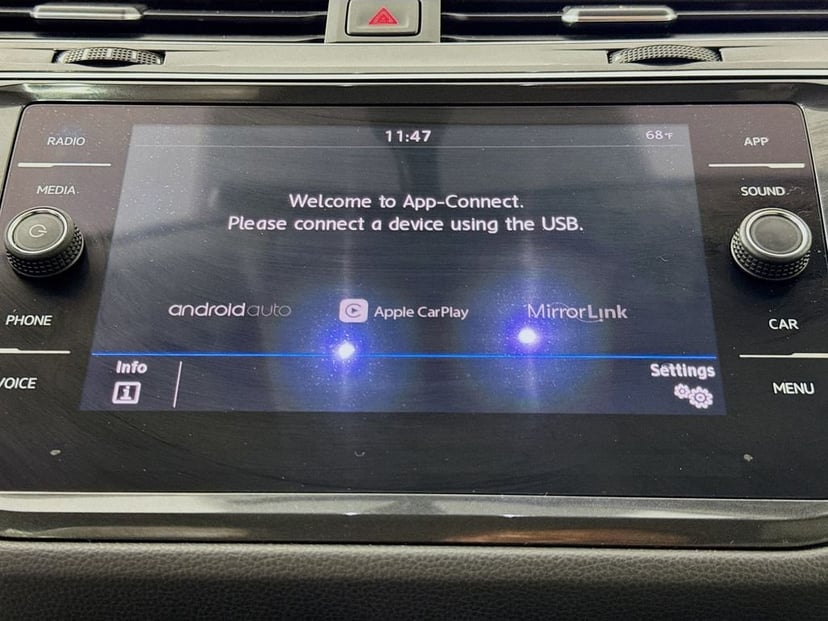 2019 Volkswagen Tiguan - Image 19