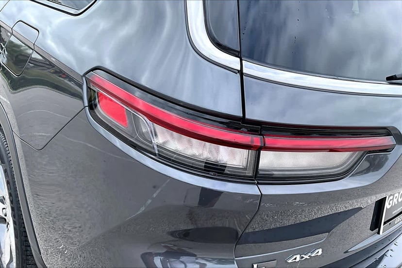 2022 Jeep Grand Cherokee L - Image 29