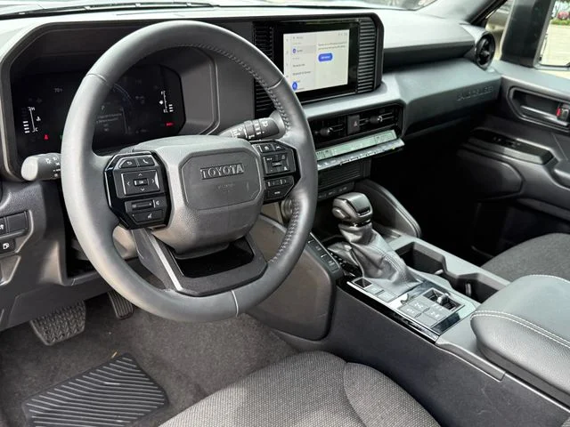 2025 Toyota Land Cruiser - Image 9