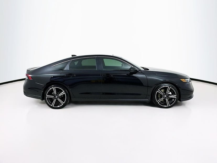 2025 Honda Accord Hybrid - Image 8