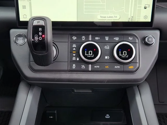 2026 Land Rover Defender 110 - Image 14