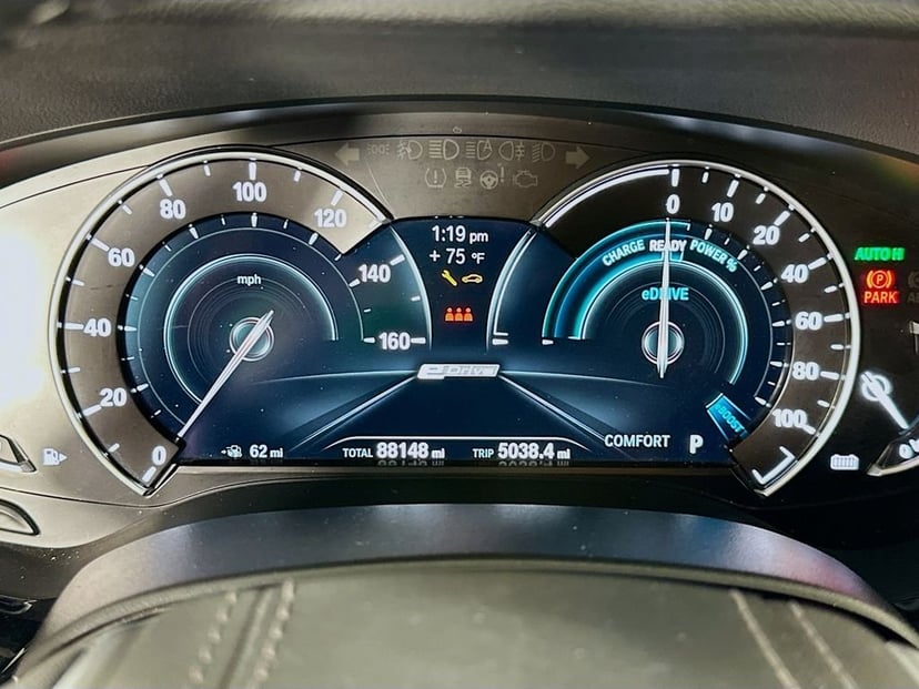 2018 BMW 5 Series - Image 12