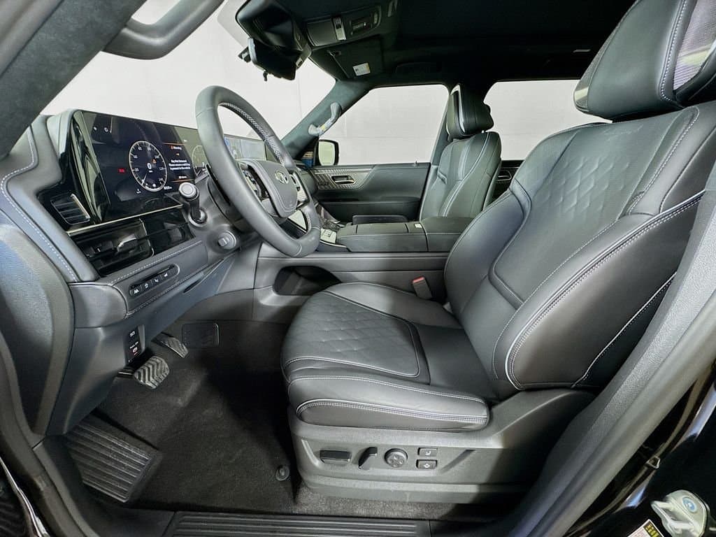 2026 INFINITI QX80 - Image 25