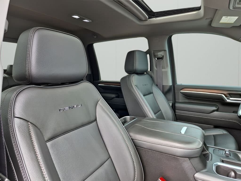 2024 GMC Sierra 2500HD - Image 15