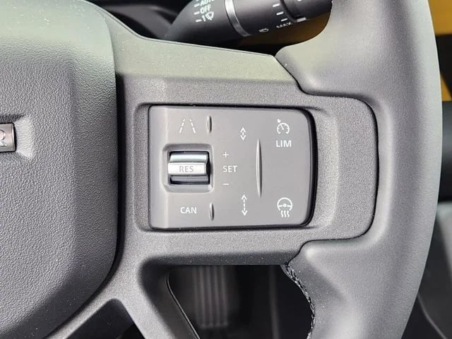2026 Land Rover Defender 110 - Image 28