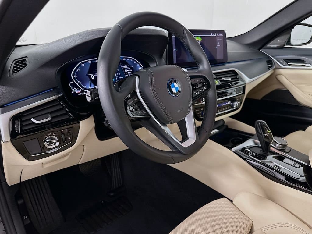 2023 BMW 5 Series - Image 9