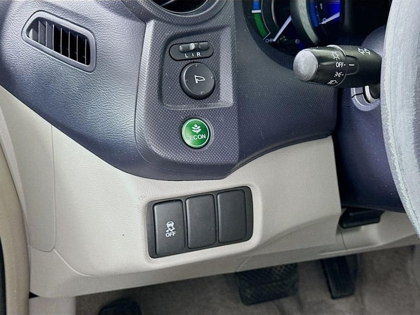 2010 Honda Insight - Image 10