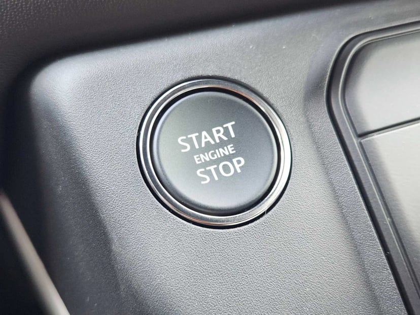 2026 LAND ROVER Defender 110 - Image 21