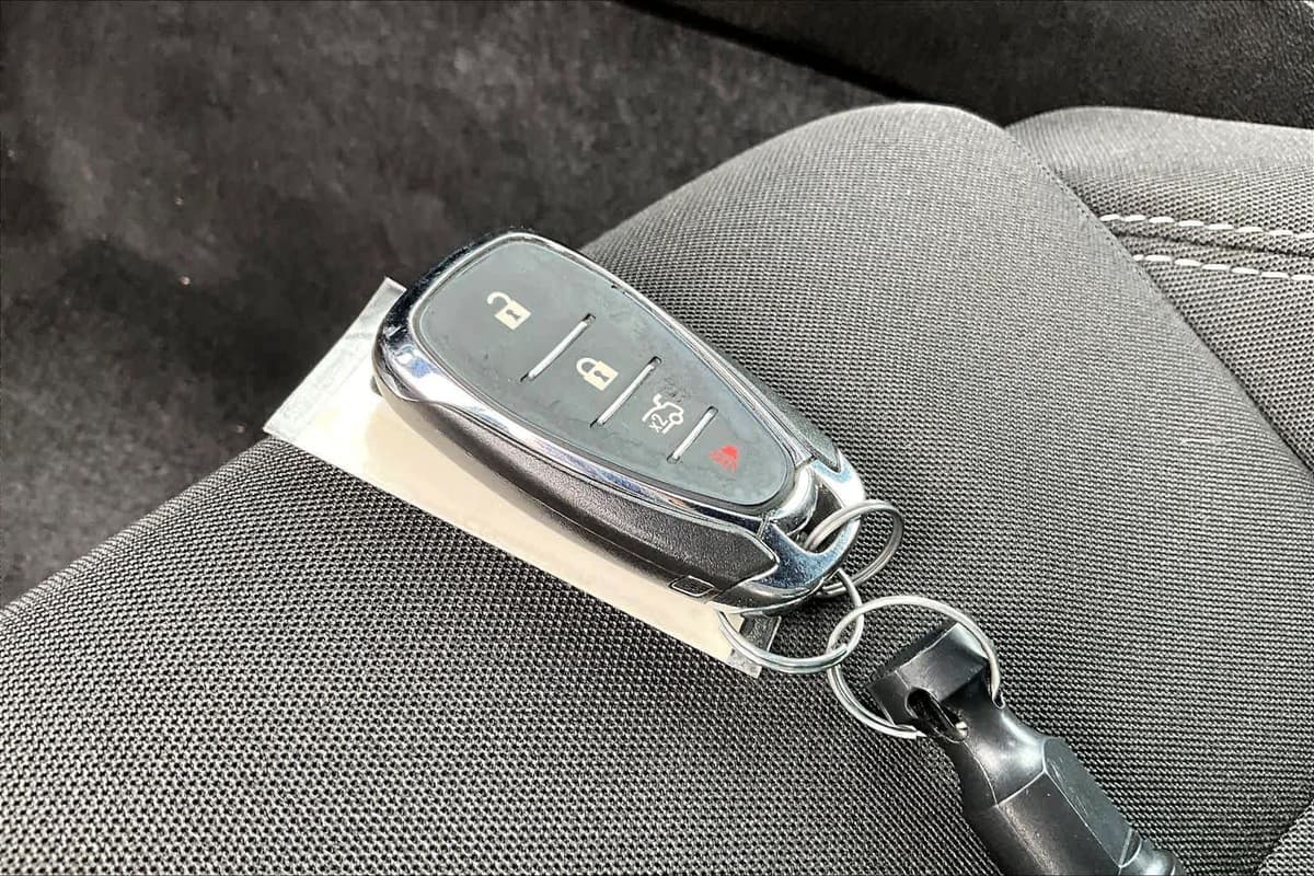 2021 Chevrolet Camaro - Image 14