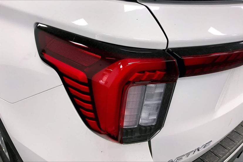 2026 Ford Explorer - Image 14