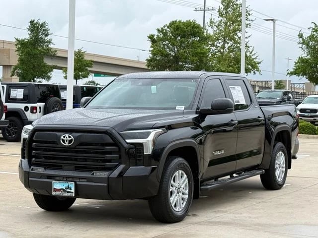 2025 Toyota Tundra - Image 8
