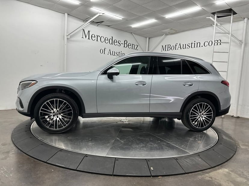 2026 Mercedes-Benz GLC - Image 1
