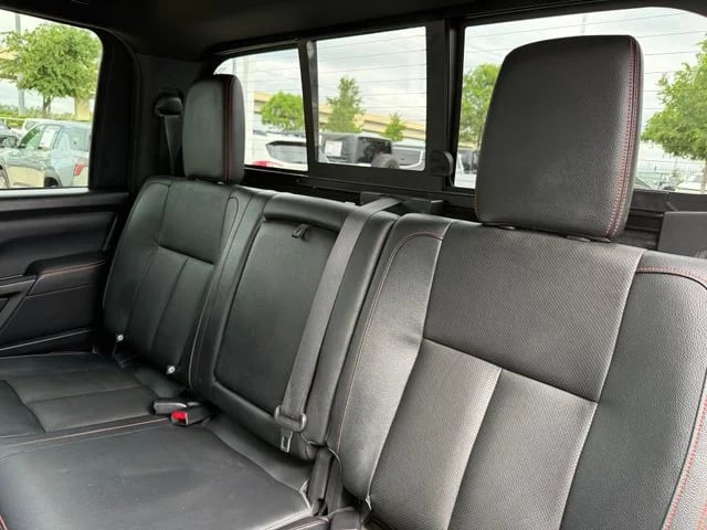 2021 Nissan Titan - Image 25